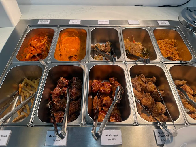 Quầy buffet gà rán Hàn Quốc tại Kpamine